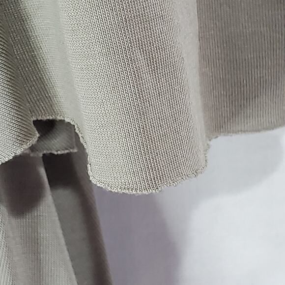 Lavender Field Green Cold Shoulder Raw Hem Flutter Sleeve Top Small - Picture 4 of 5